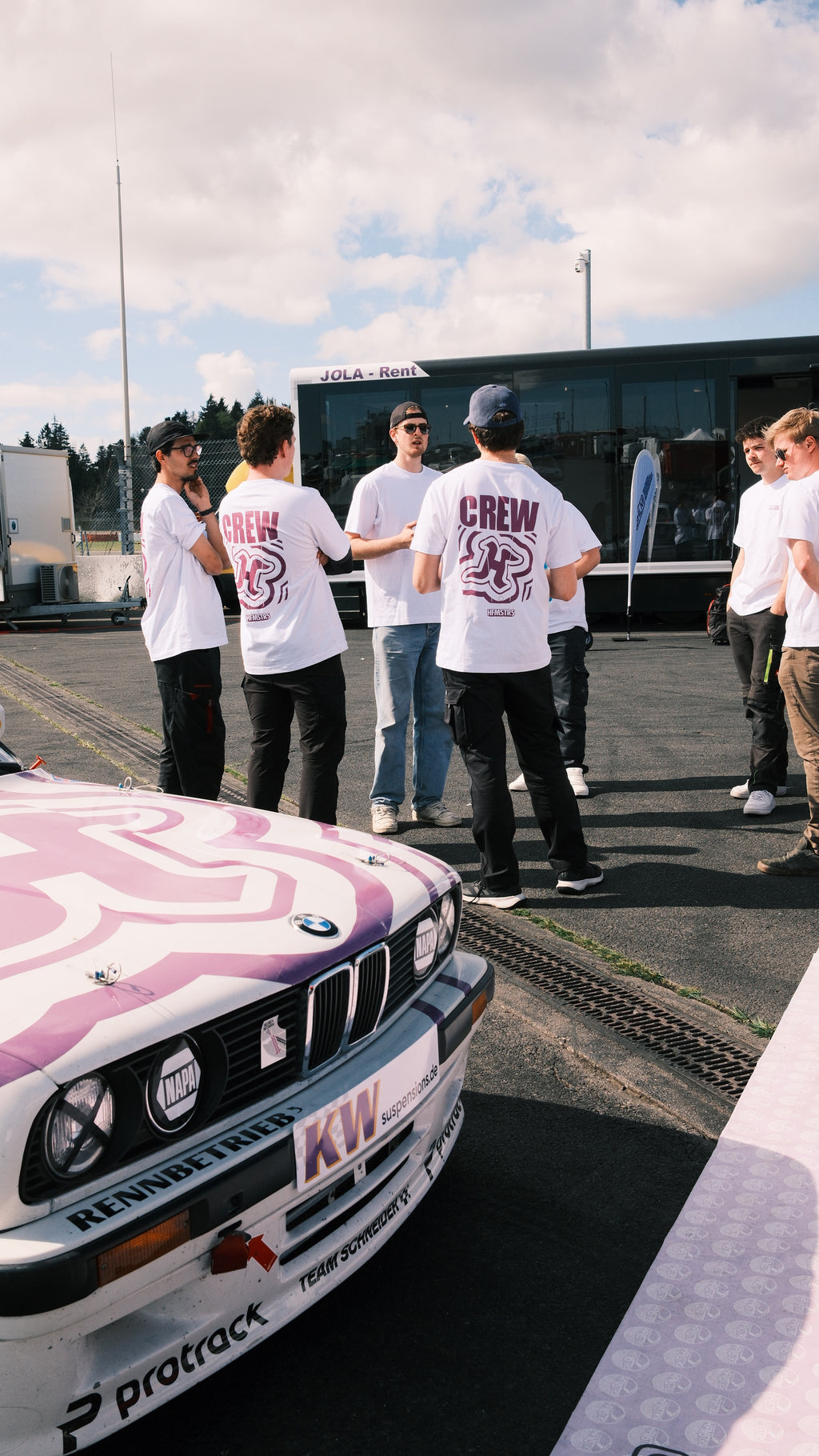 CREW BUNDLE — T-Shirt + Grillbadge | Go Fast, Don't Die